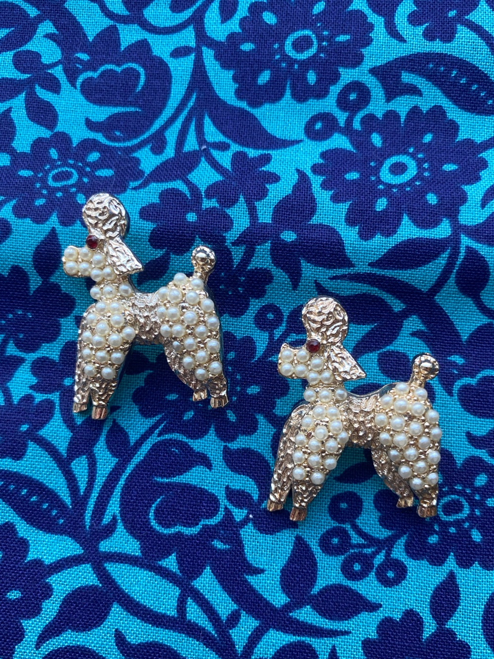 Pearl-Cluster Gold Dove Brooch Pair